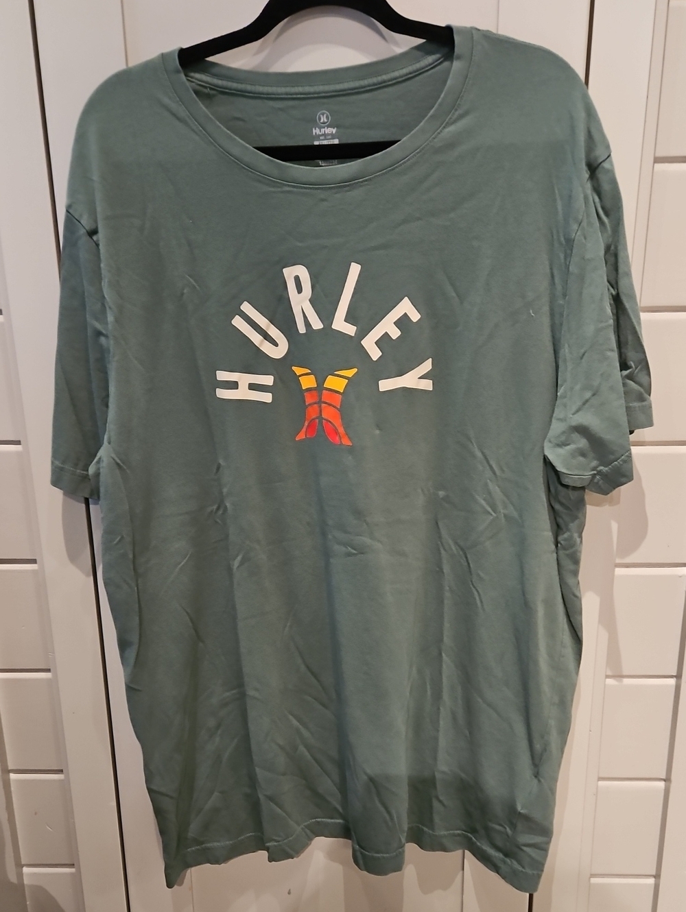 Hurley Sage Green Logo Tee with Sunset Accent Sz XXL Tall